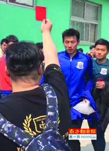 其次，我们执法的全程都有执法记录仪拍摄，如果你对我们的执法有任何异议的话，可以向你的律师提出质疑，相信你的律师，到时候会给你解答的。